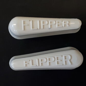 Flipper Bat 2&Prime; White Raised Letter Pair