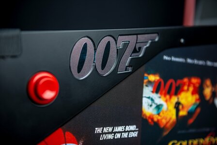 James Bond 007 (60th LE)