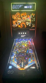 James Bond 007 (60th LE)