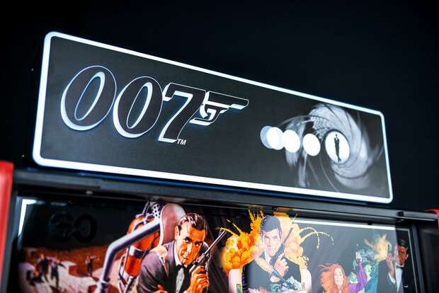 James Bond 007 (60th LE)