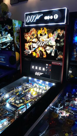 James Bond 007 (60th LE)